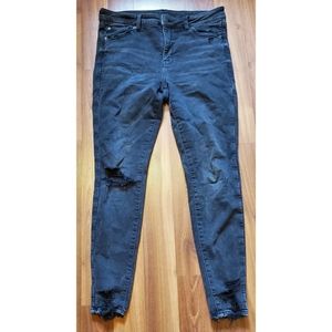 American Eagle Black Ripped Jegging
